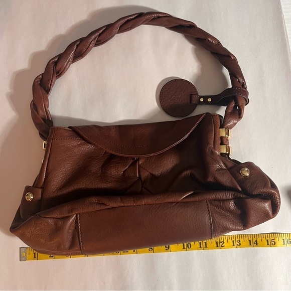 B. MAKOWSKY Brown LEATHER SATCHEL HANDBAG WITH Twisted STRAP SHOULDER PURSE - Picture 9 of 16